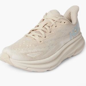 Hoka Clifton 9 in Shifting Sand/Eggnog | size 9.5 | EUC | Running sneaker